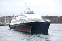 เรือสองลำ (Catamaran) สำหรับขาย