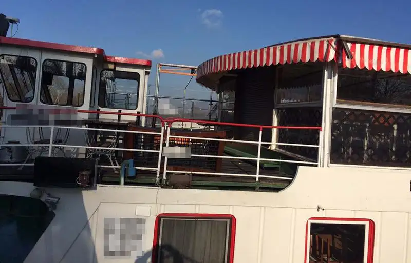 เรือบรรทุกตู้คอนเทนเนอร์ สำหรับขาย