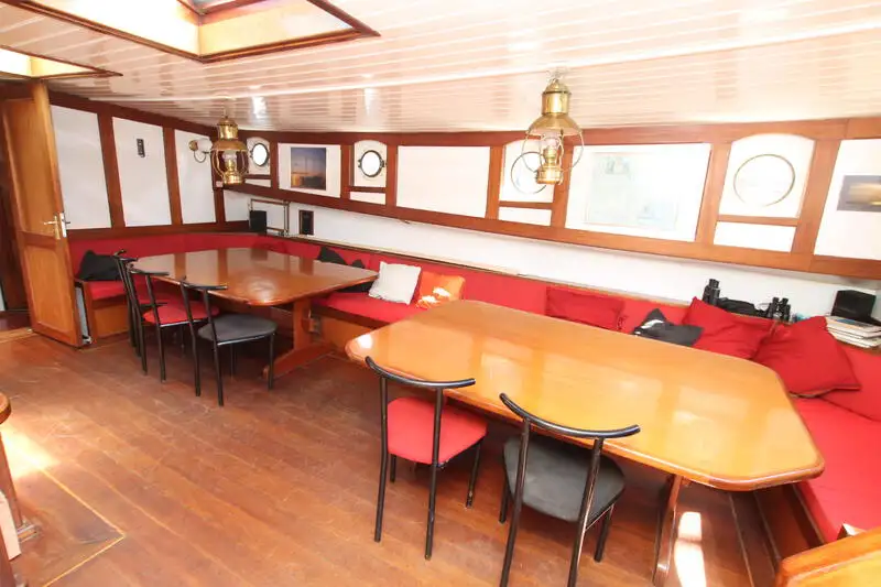 เรือบรรทุกสินค้า (Barge) สำหรับขาย