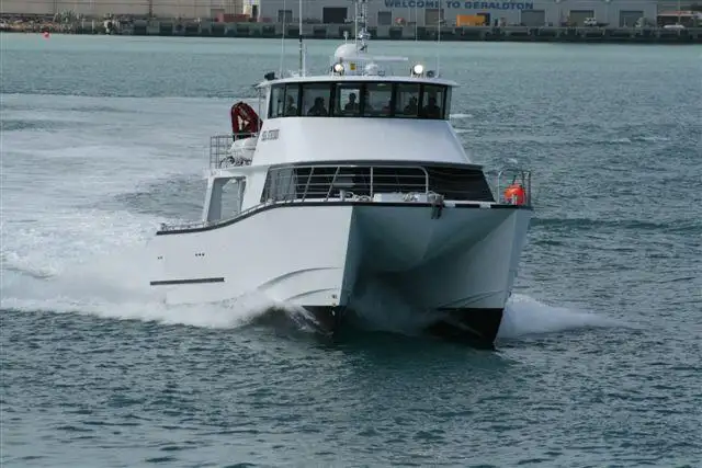 เรือสองลำ (Catamaran) สำหรับขาย