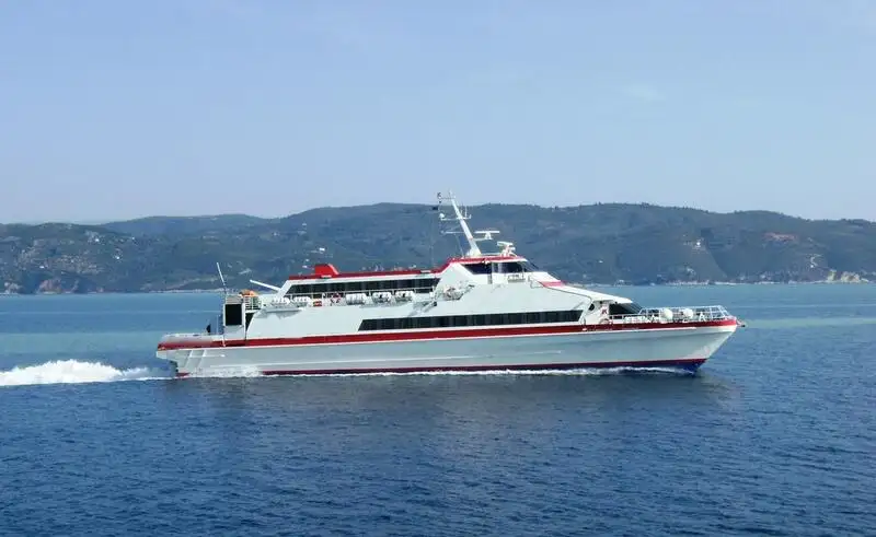 เรือสองลำ (Catamaran) สำหรับขาย