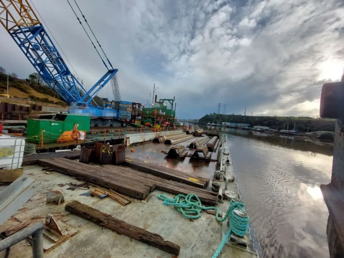 เรือบรรทุกสินค้า (Barge) สำหรับขาย