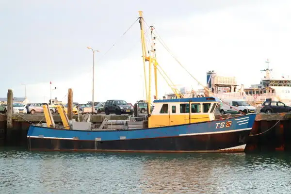 เรือลากอวน สำหรับขาย