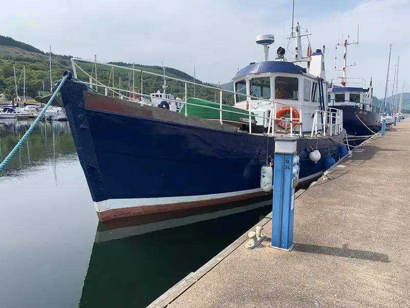 เรือนำร่อง สำหรับขาย
