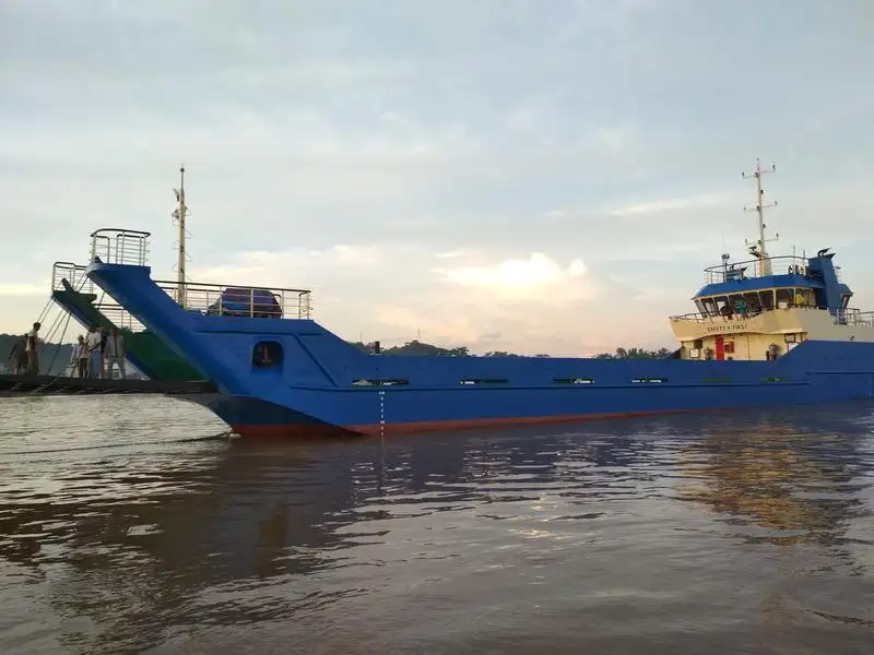 เรือขนส่งสัมภาระขึ้นฝั่งแบบมีถัง สำหรับขาย