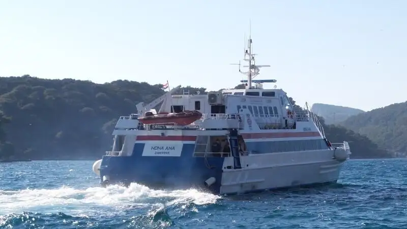 เรือสองลำ (Catamaran) สำหรับขาย