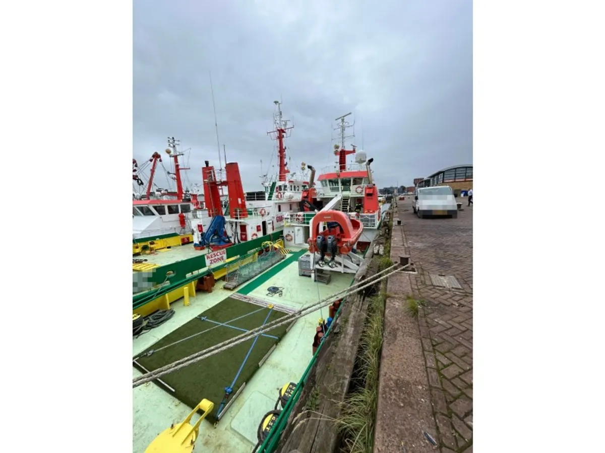 เรือขนส่งเสบียง สำหรับขาย