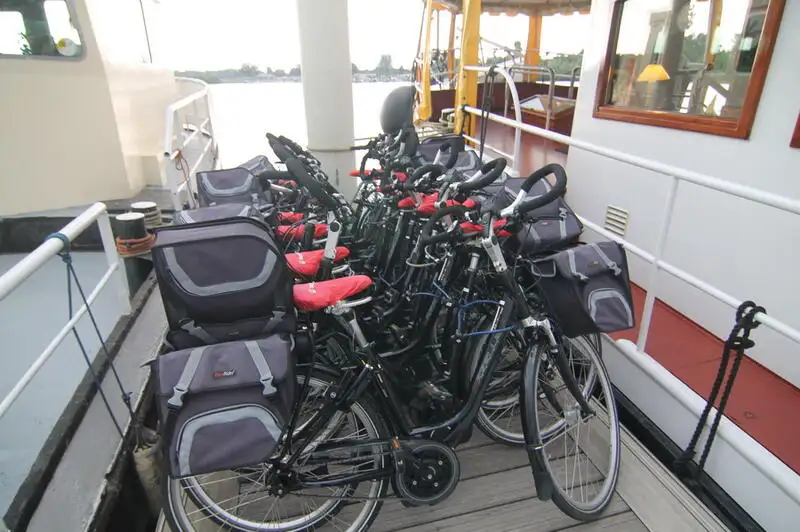 เรือสำราญ สำหรับขาย
