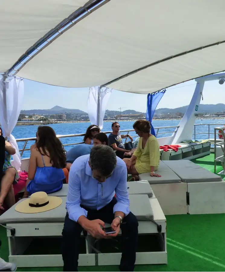 เรือเฟอร์รี่ สำหรับขาย
