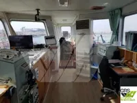 เรือขนส่งสัมภาระขึ้นฝั่งแบบมีถัง สำหรับขาย