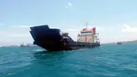 เรือขนส่งสัมภาระขึ้นฝั่งแบบมีถัง สำหรับขาย