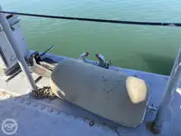 เรือขนส่งสัมภาระขึ้นฝั่งแบบมีถัง สำหรับขาย