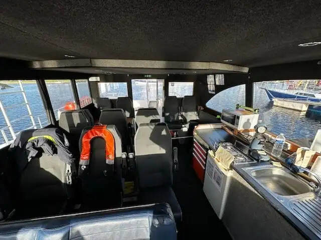 เรือสองลำ (Catamaran) สำหรับขาย