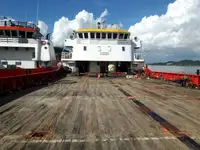 เรือขนส่งสัมภาระขึ้นฝั่งแบบมีถัง สำหรับขาย