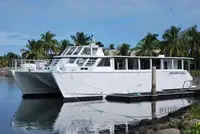 เรือสองลำ (Catamaran) สำหรับขาย