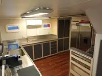 เรือสองลำ (Catamaran) สำหรับขาย