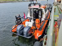 เรือบรรทุกตู้คอนเทนเนอร์ สำหรับขาย
