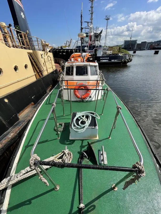 เรือนำร่อง สำหรับขาย