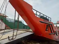 เรือขนส่งสัมภาระขึ้นฝั่งแบบมีถัง สำหรับขาย