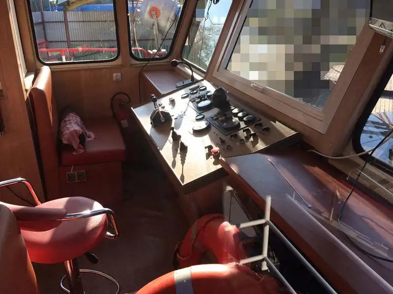 เรือบรรทุกตู้คอนเทนเนอร์ สำหรับขาย