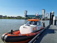 เรือบรรทุกตู้คอนเทนเนอร์ สำหรับขาย