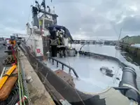 เรือติดตั้งเครน สำหรับขาย