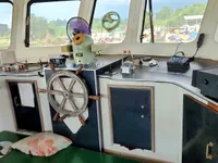 เรือขนส่งสัมภาระขึ้นฝั่งแบบมีถัง สำหรับขาย