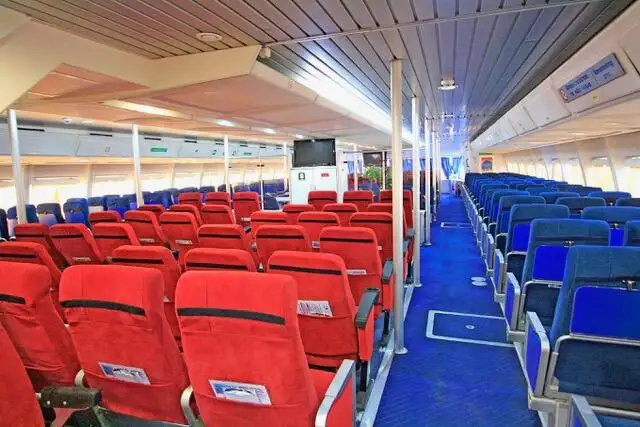 เรือสองลำ (Catamaran) สำหรับขาย