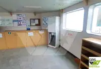 เรือขนส่งสัมภาระขึ้นฝั่งแบบมีถัง สำหรับขาย