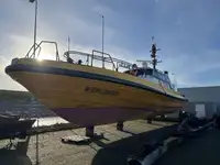 เรือนำร่อง สำหรับขาย