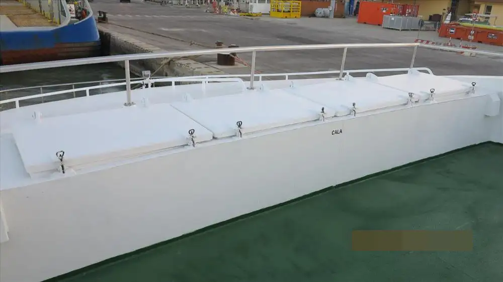 เรือสองลำ (Catamaran) สำหรับขาย
