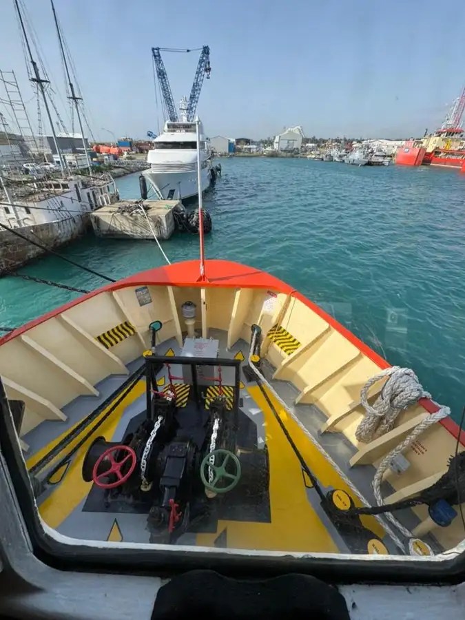 เรือบรรทุกตู้คอนเทนเนอร์ สำหรับขาย