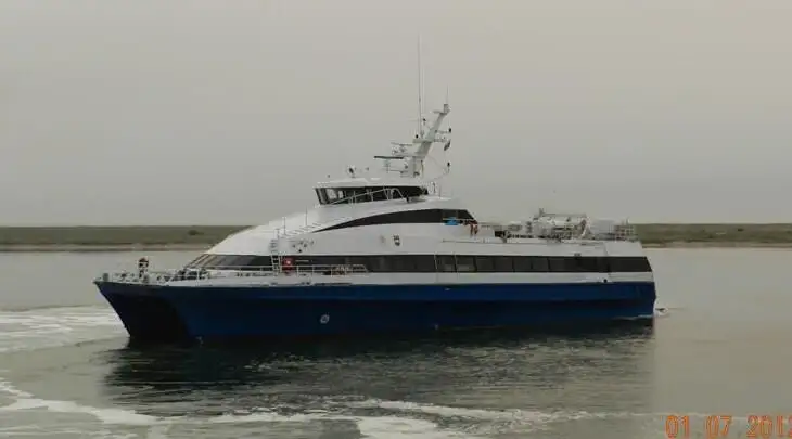 เรือสองลำ (Catamaran) สำหรับขาย