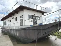 เรือพักอาศัย สำหรับขาย