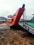 เรือขนส่งสัมภาระขึ้นฝั่งแบบมีถัง สำหรับขาย