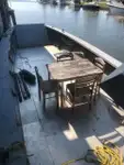 เรือขนส่งสัมภาระขึ้นฝั่งแบบมีถัง สำหรับขาย