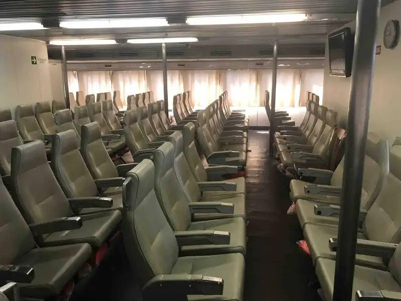 เรือสองลำ (Catamaran) สำหรับขาย