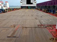 เรือขนส่งสัมภาระขึ้นฝั่งแบบมีถัง สำหรับขาย