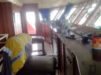 เรือขนส่งสัมภาระขึ้นฝั่งแบบมีถัง สำหรับขาย