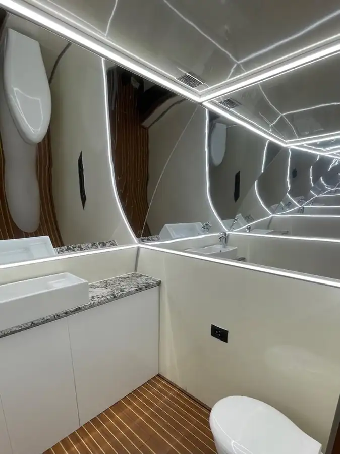 เรือสองลำ (Catamaran) สำหรับขาย