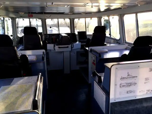 เรือสำรวจ สำหรับขาย