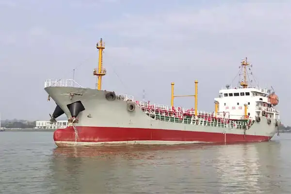 เรือบรรทุกน้ำมัน/สารเคมี สำหรับขาย