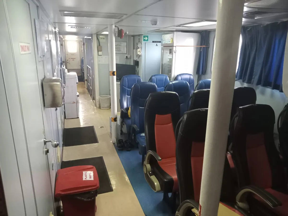 เรือขนส่งเสบียง สำหรับขาย