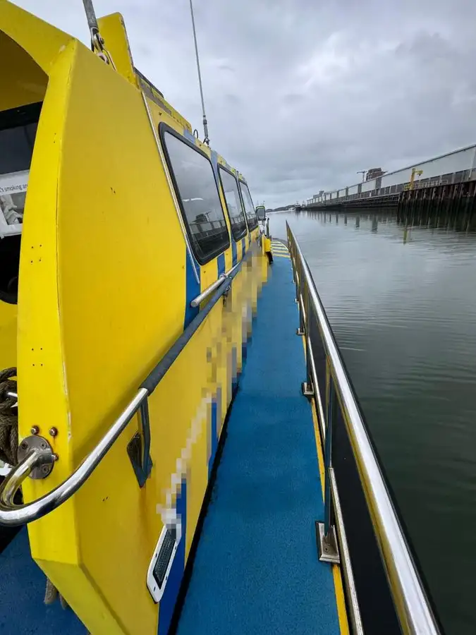 เรือสำหรับลูกเรือ สำหรับขาย