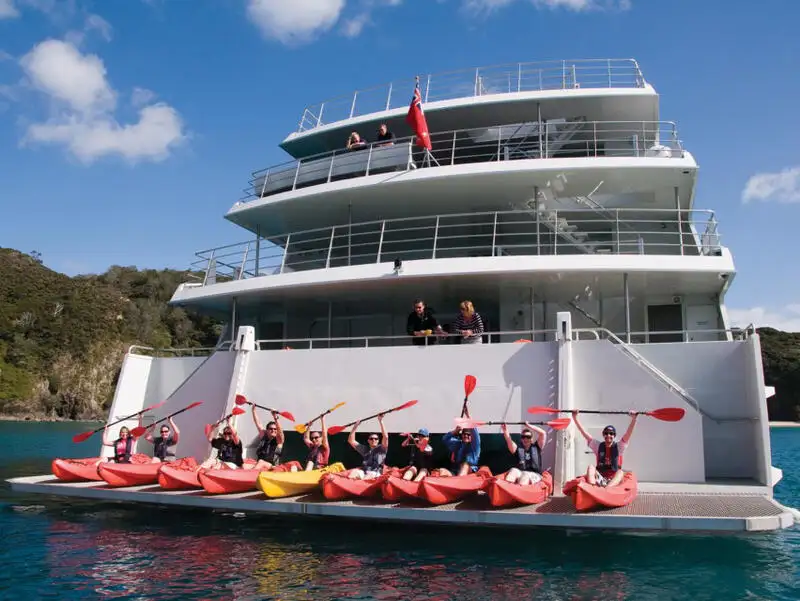 เรือสองลำ (Catamaran) สำหรับขาย