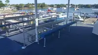เรือสองลำ (Catamaran) สำหรับขาย