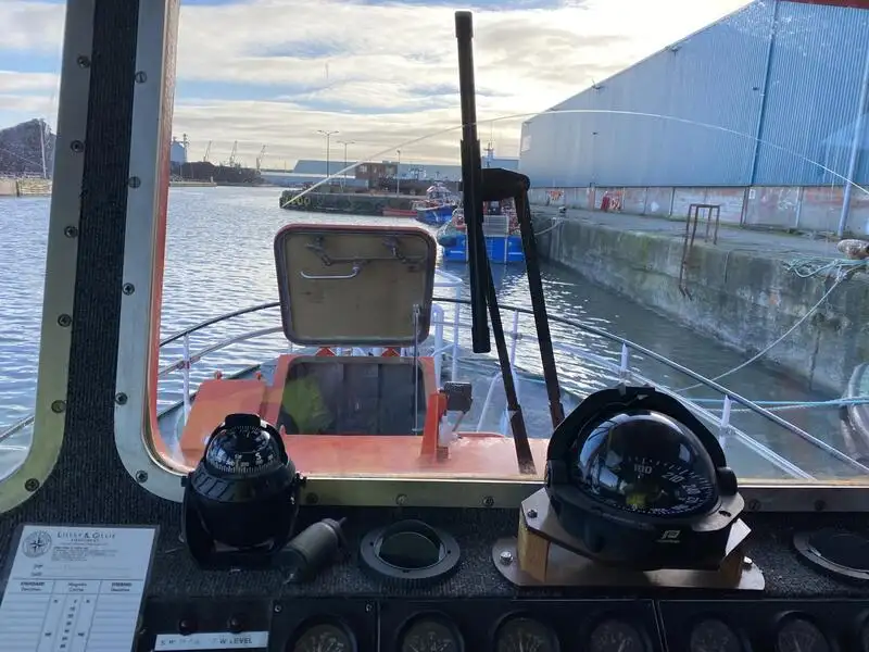 เรือนำร่อง สำหรับขาย