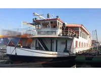 เรือบรรทุกตู้คอนเทนเนอร์ สำหรับขาย
