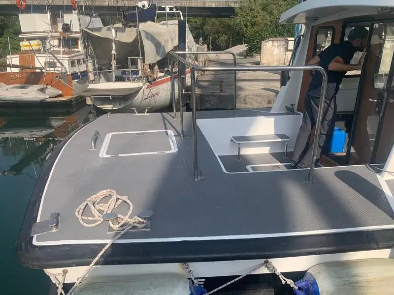 เรือนำร่อง สำหรับขาย