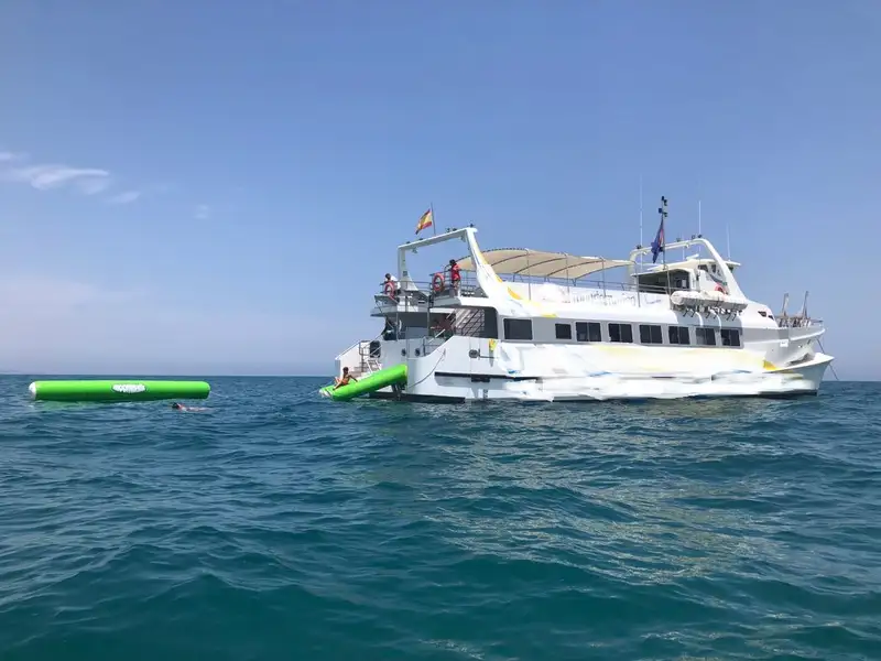 เรือเฟอร์รี่ สำหรับขาย